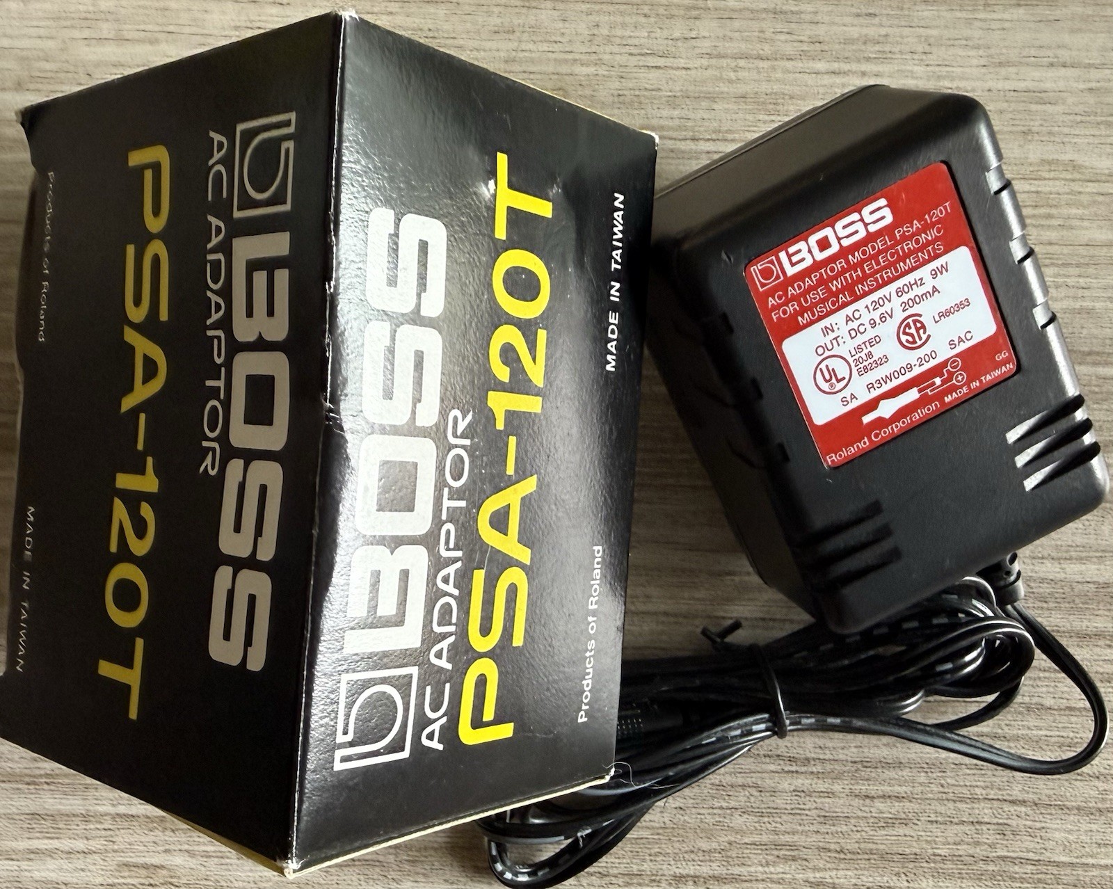 NEW!!  "Original" BOSS PSA-120T - AC Adapter in Factory Box!!
