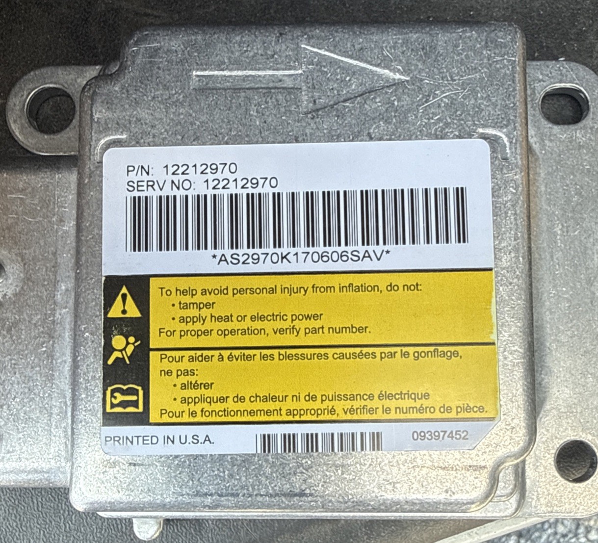 New Genuine GM OEM Restraint  Bag Sensor F Module 12212970