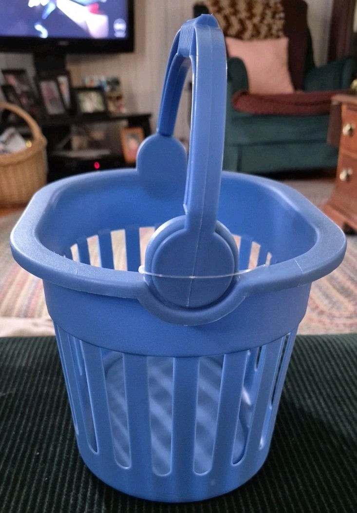 Frem Oval Plastic Gift Basket Bucket Blue Organizer Swing Handle