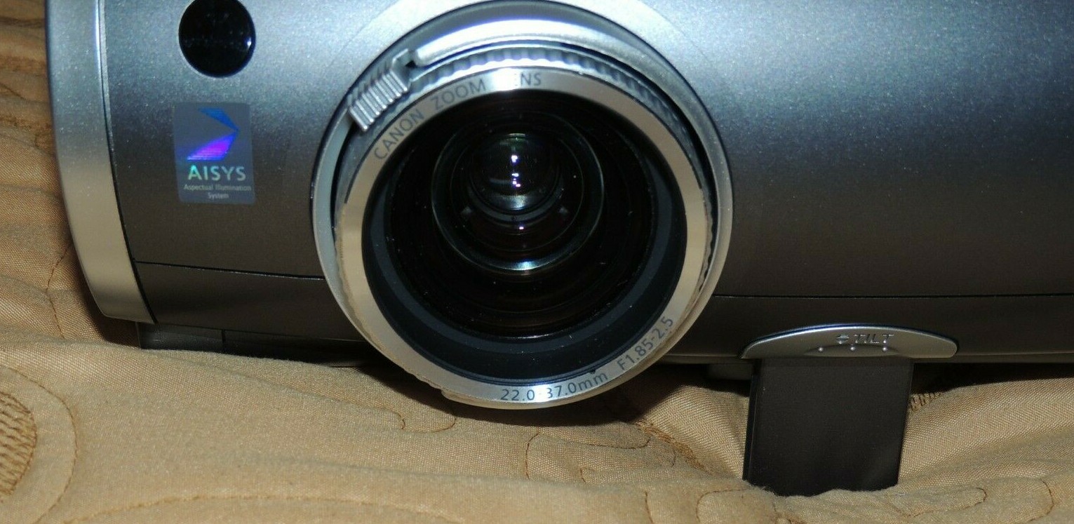Canon REALiS SX50 Multimedia Data Projector with Case Japan
