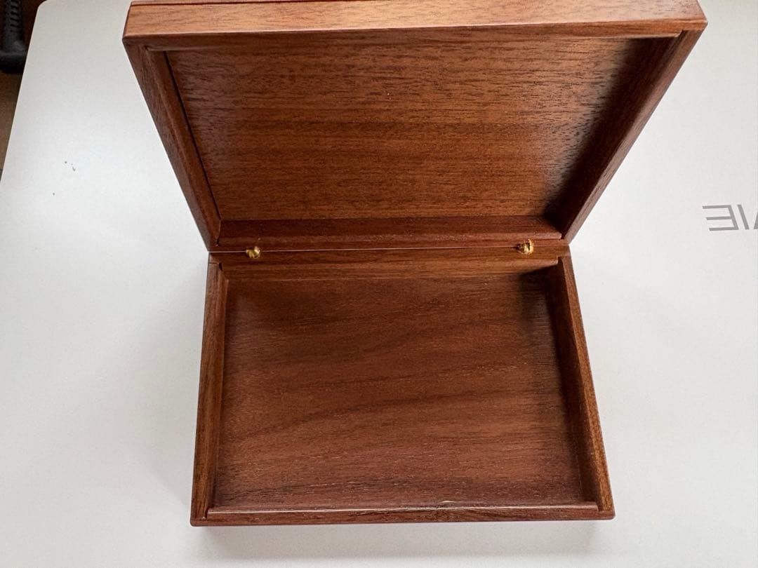 Changing Card Case DX by Mikame Craft (Magic Trick)