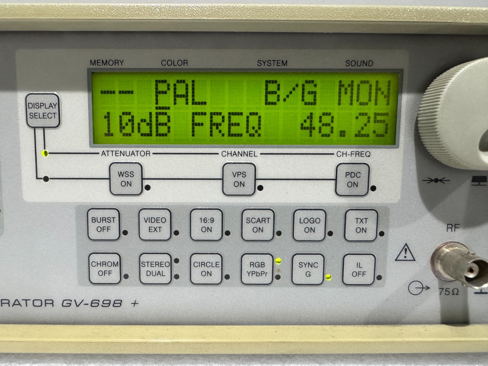 Promax GV-698+ PAL/NTSC/SECAM TV Pattern Generator