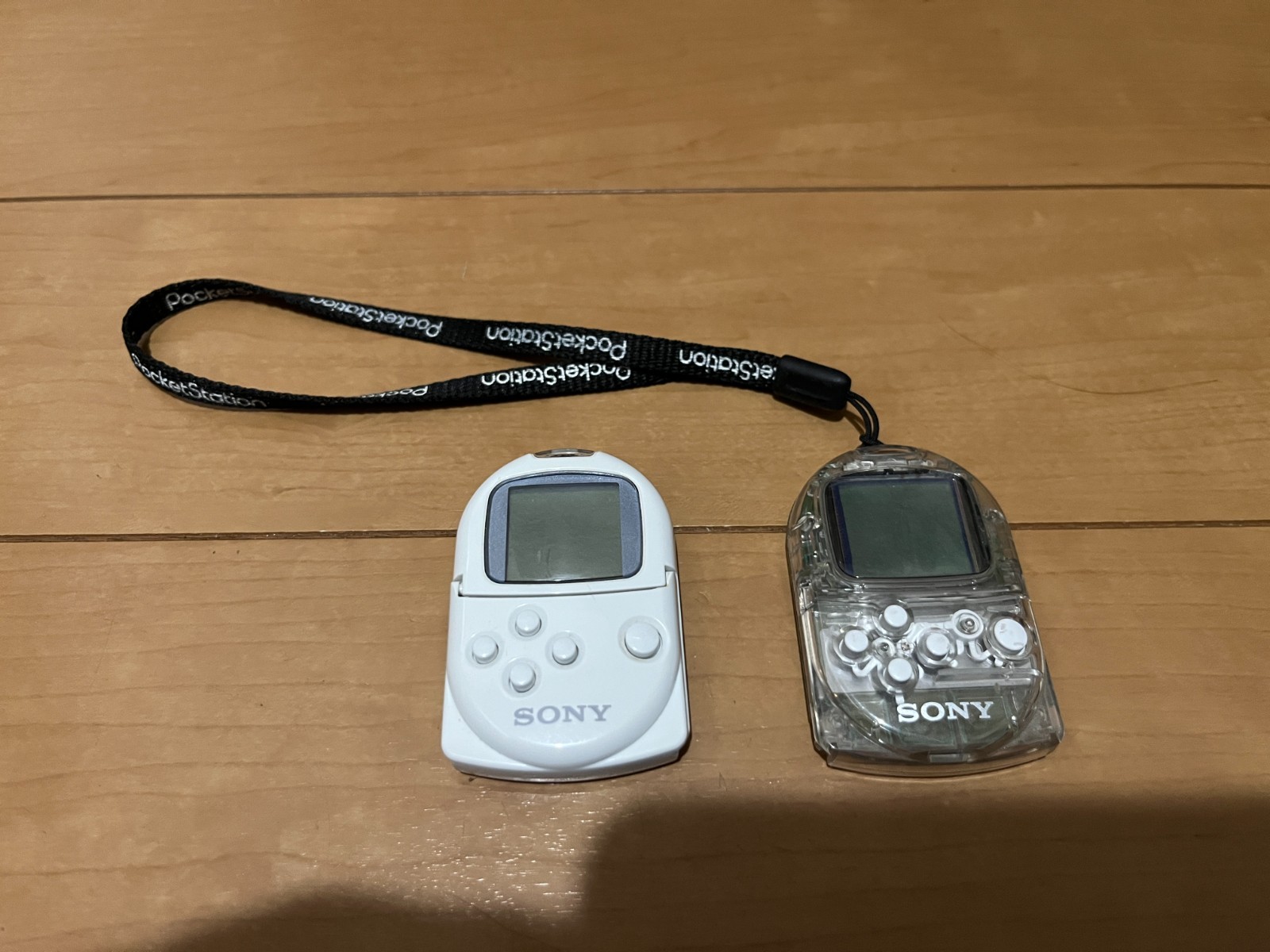Sony PocketStation PlayStation PS Crystal & White SCPH-4000 Japan P53