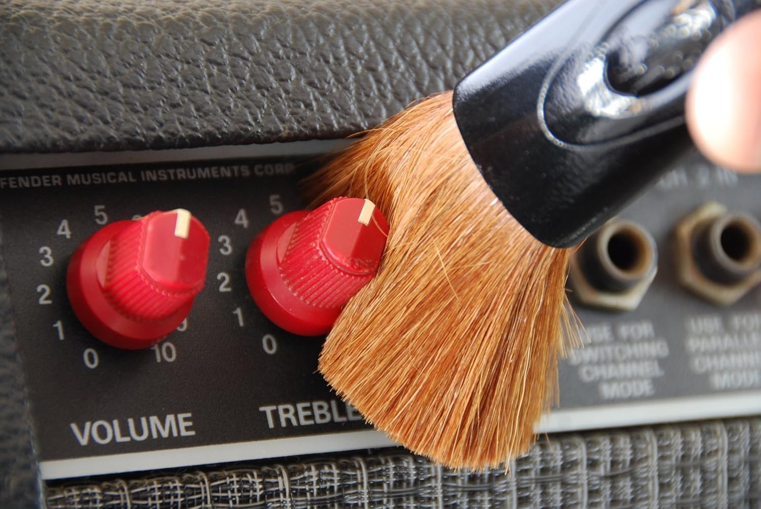 The Nomad String, Body & Hardware Cleaning Tool