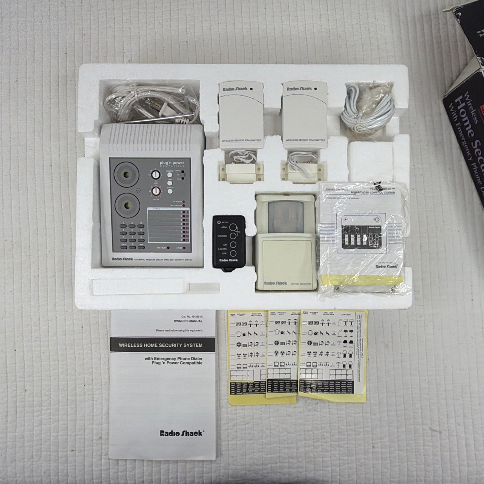 RadioShack Wireless Home Security System Plug’n Power 49-2551 New Open Box