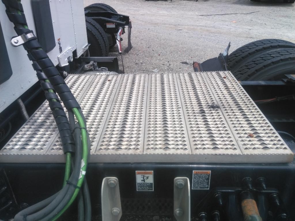 Replaces 2018 PETERBILT 579 DECK CATWALK ,  GA