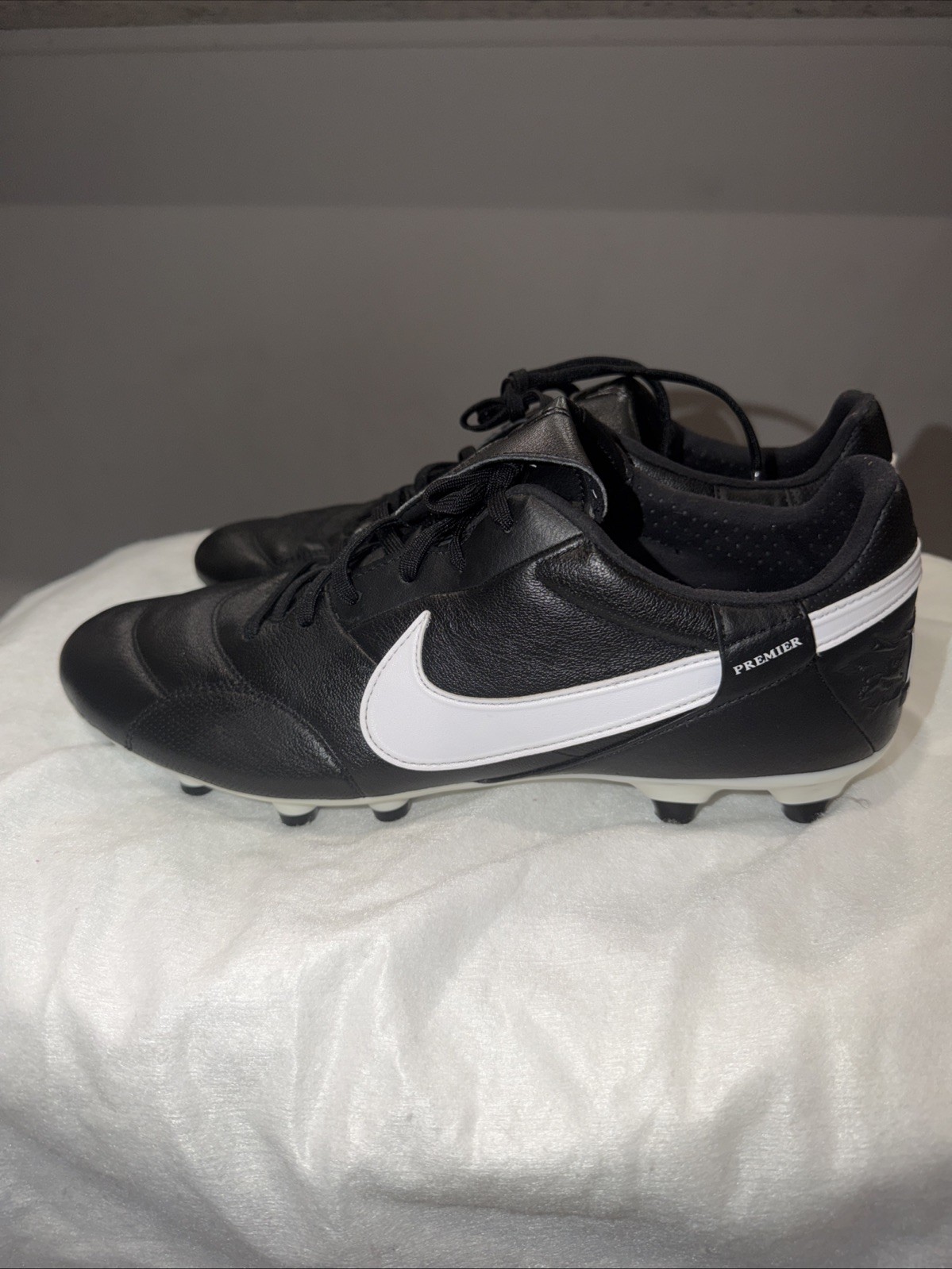 Size 10 - Nike Premier 3 FG Black Soccer/Rugby Cleat. AT5889-010
