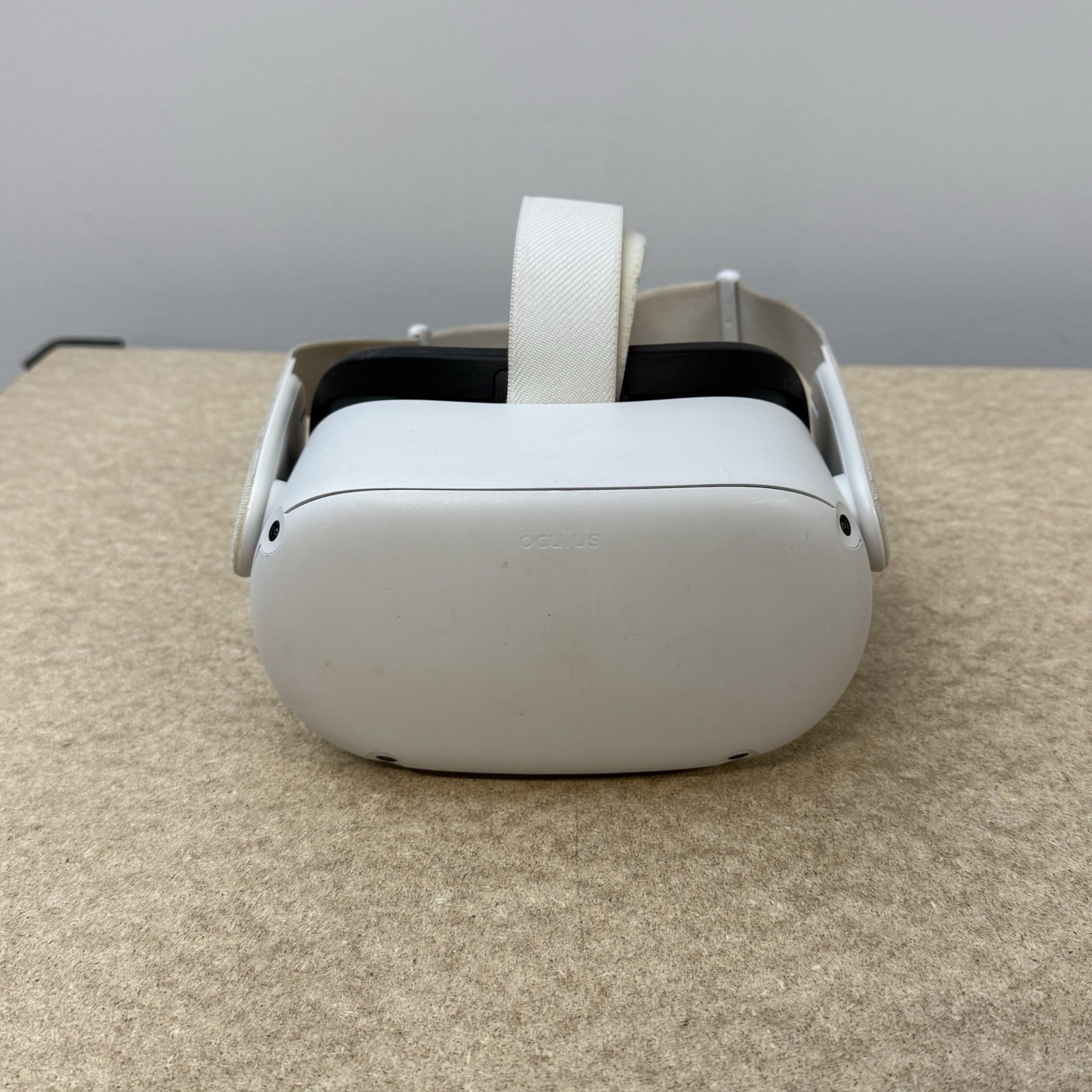 Meta Quest 2 VR Headset 128GB w/ Controllers / Regular Strap - Tested Works