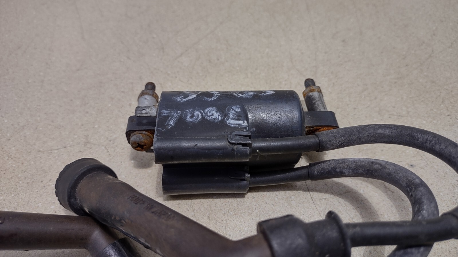 1985 Suzuki GS700e Ignition Coil #PL-118