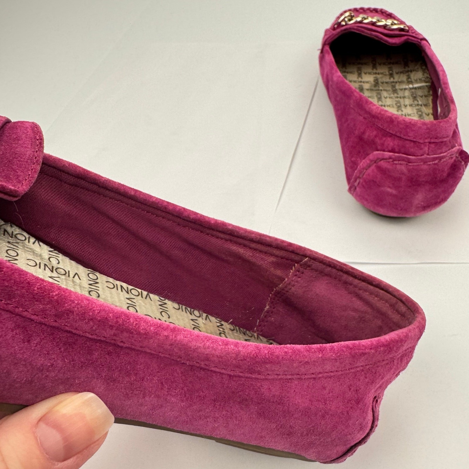Vionic Pink Suede Leather Chain Loafer Moccasin Flats Sz 6.5 Contoured Support