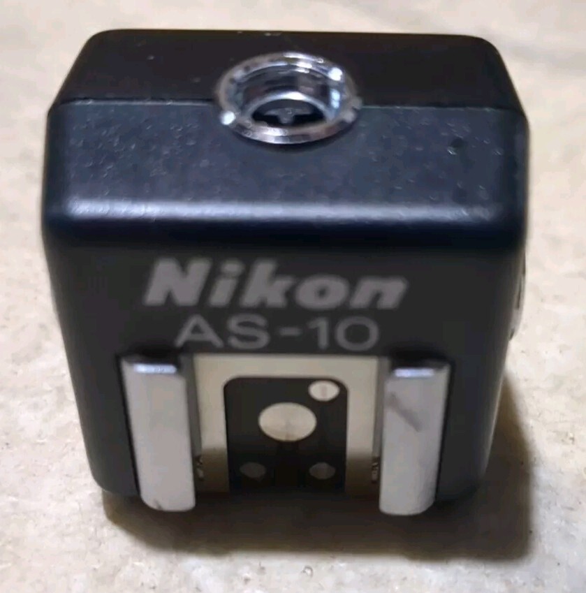 Nikon AS-10 TTL Multi-Flash Adapter