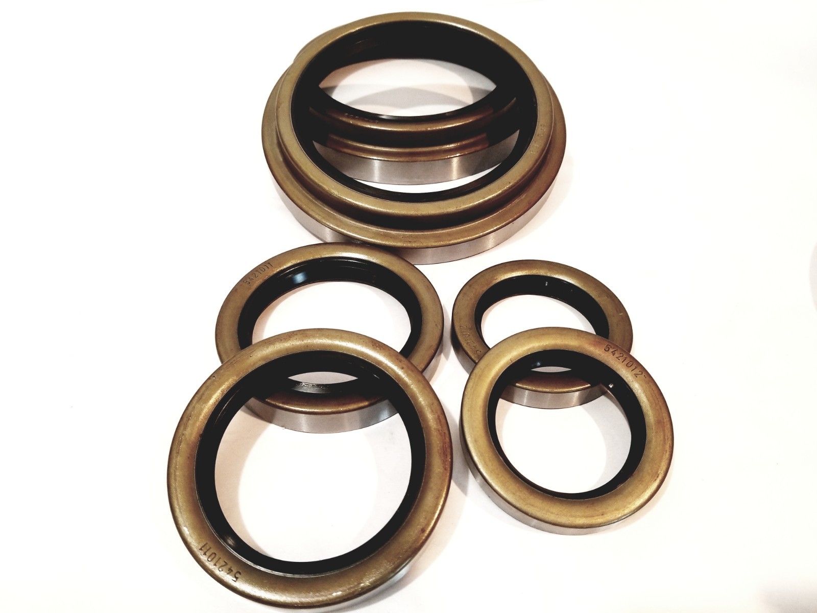 Rockwell 5 Ton steer axle seal kit. NO OUTER HUB SEALS