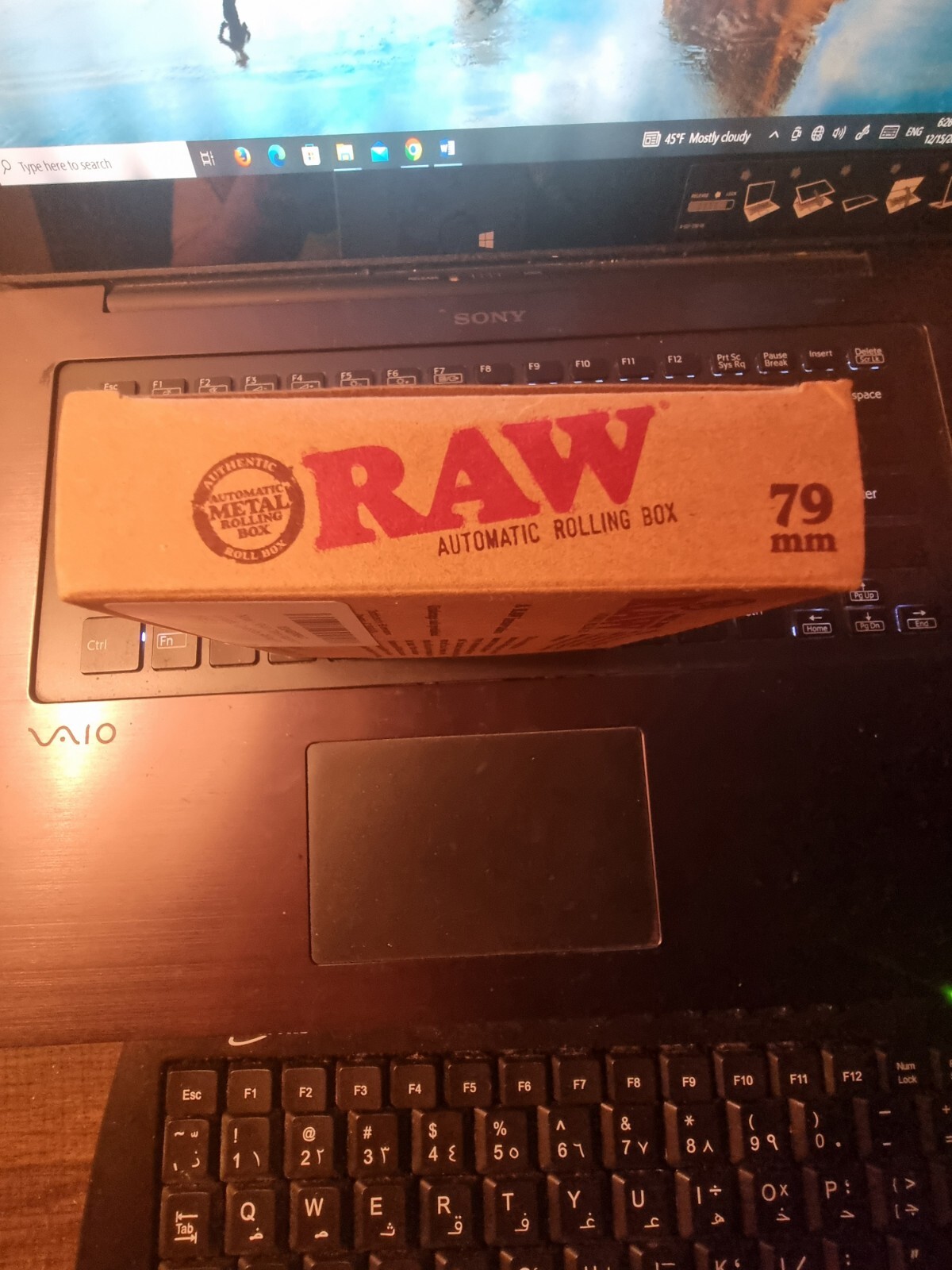 RAW 79mm Adjustable Automatic Stainless Steel Cigarette Rolling Box RED, (Works