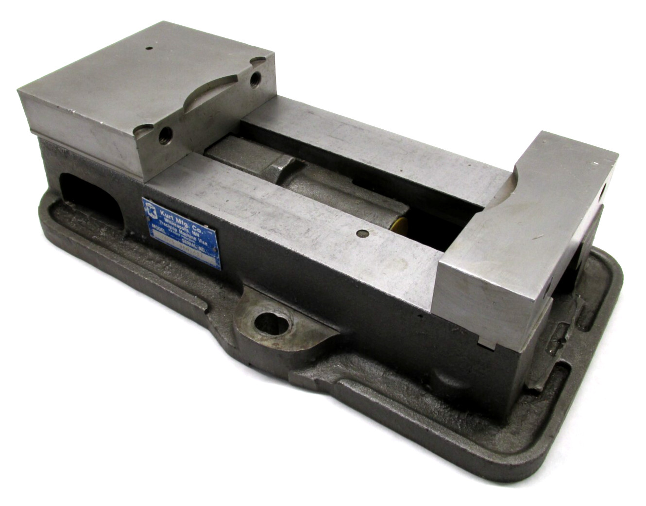 KURT ANGLOCK 6" MILLING MACHINE VISE - #D675