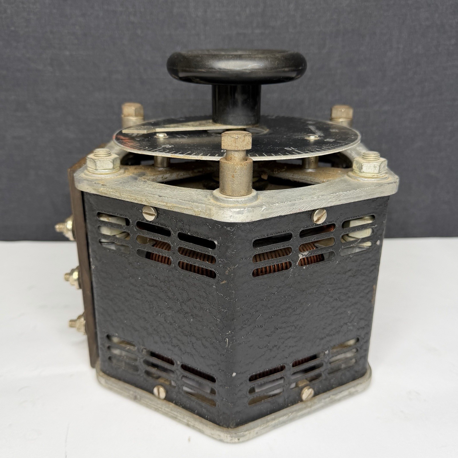 Standard Electrical Adjust-A-Volt Variable Transformer Model 1500BQ - UNTESTED