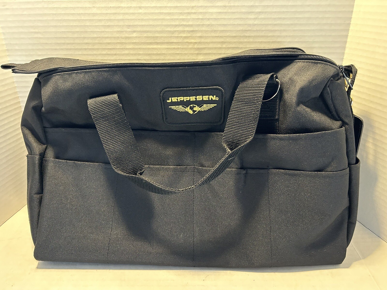 Jeppesen Black Student Pilot Flight Bag Looks Nice!