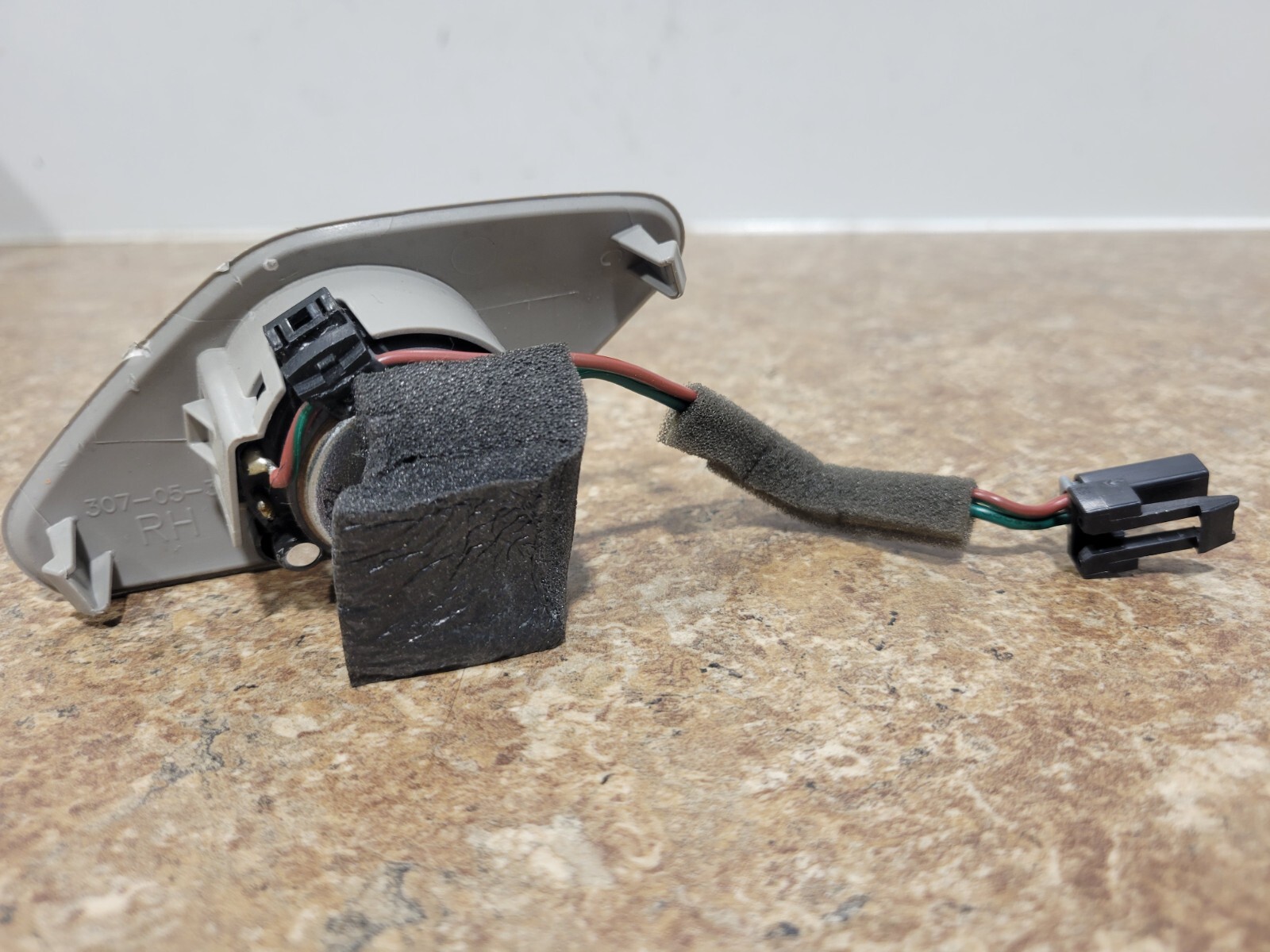 2016 CHEVROLET TRAVERSE RIGHT PASSENGER SIDE FRONT TWEETER SPEAKER