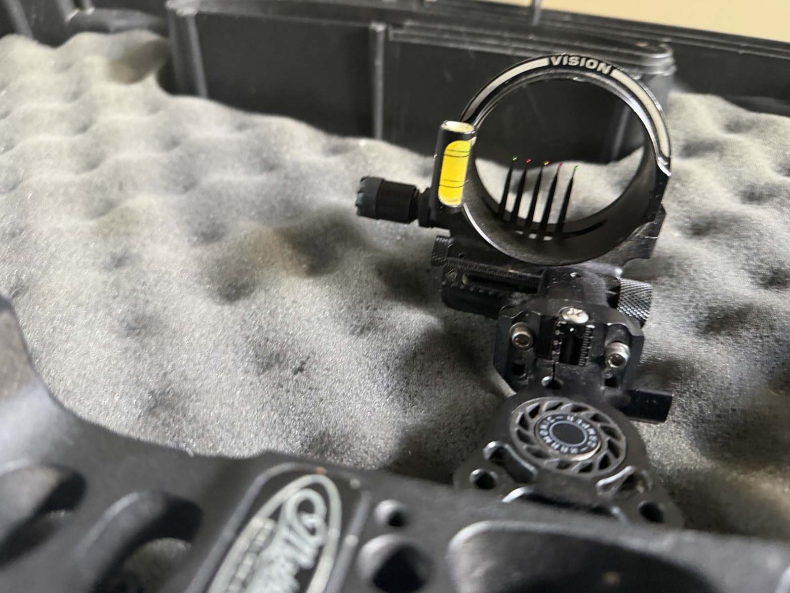Mathews Z3 with 5pin .010 aluminum sight and Mathews quiver