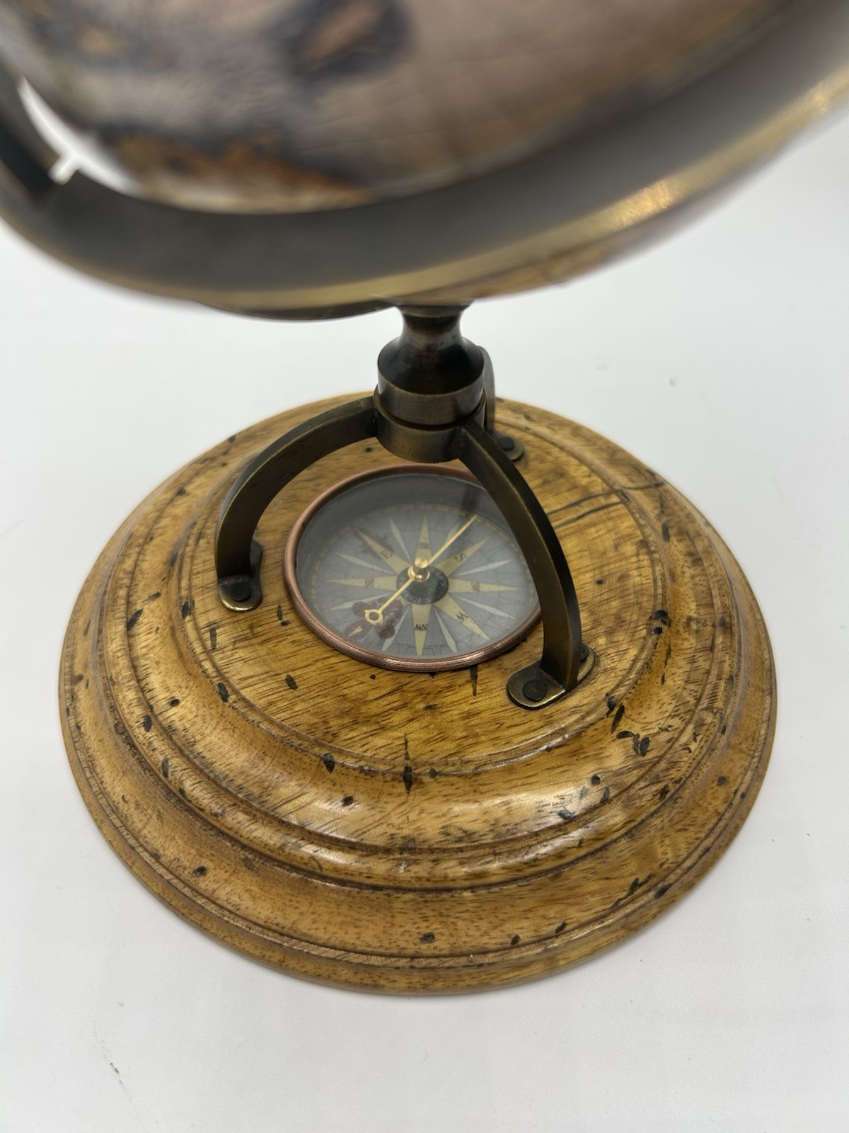 Authentic models vintage style globe with built in compass. 6” wide, 9” high