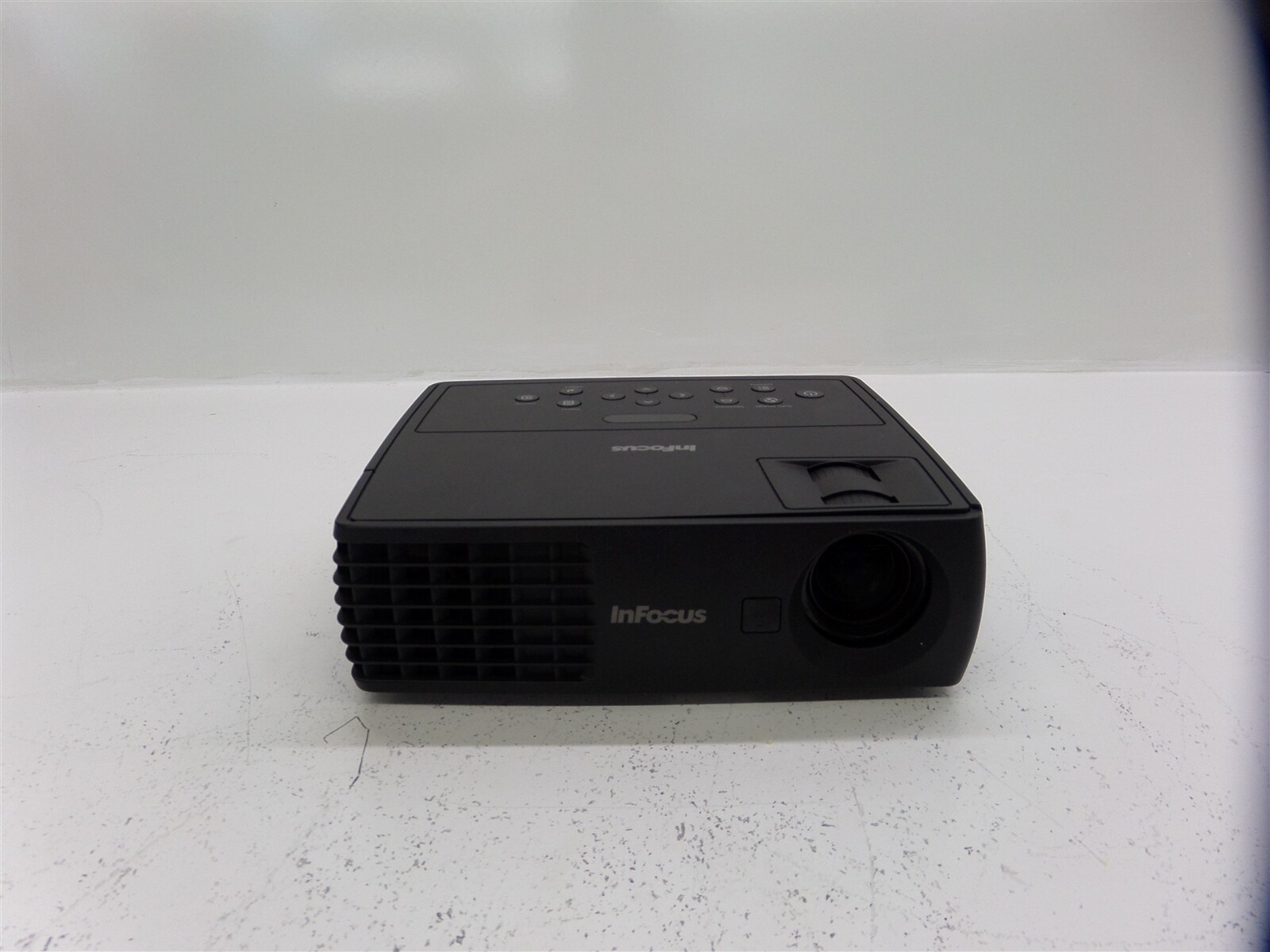 InFocus IN1110 Mobile DLP Projector - 218 Lamp hours
