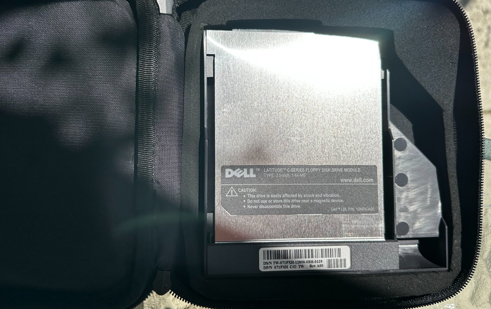 Dell Latitude C-series floppy drive PH-071PXH with case and additional cable