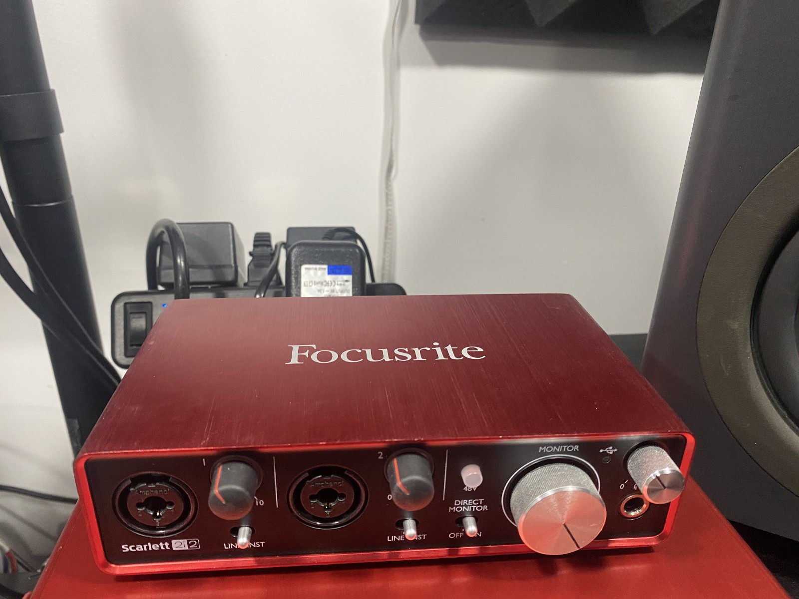 Focusrite Scarlet 2i2 2nd Gen USB Audio Interface