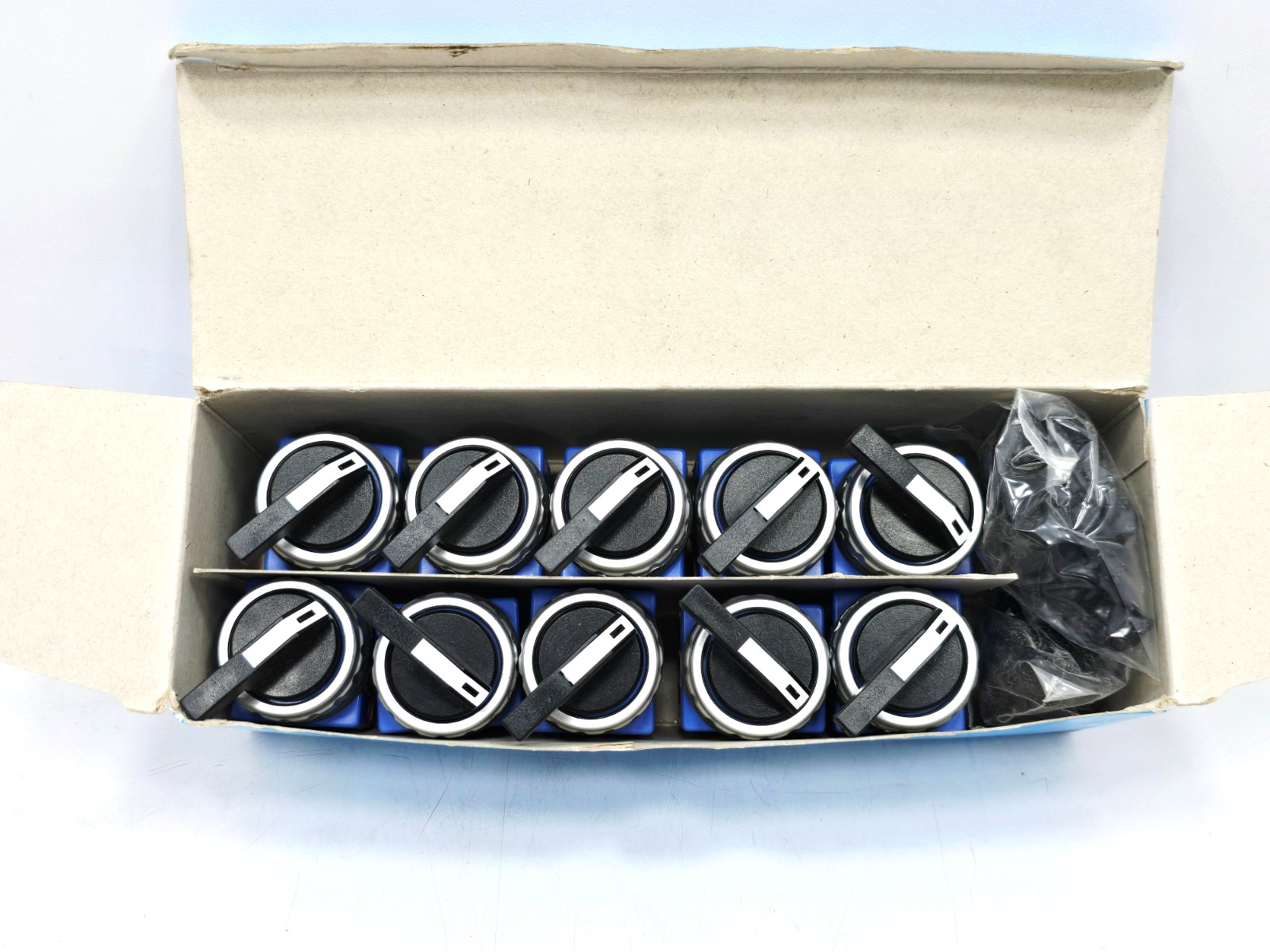 YSAR3-211L YONGSUNG ROTARY (CAM) SWITCH LOT OF 10