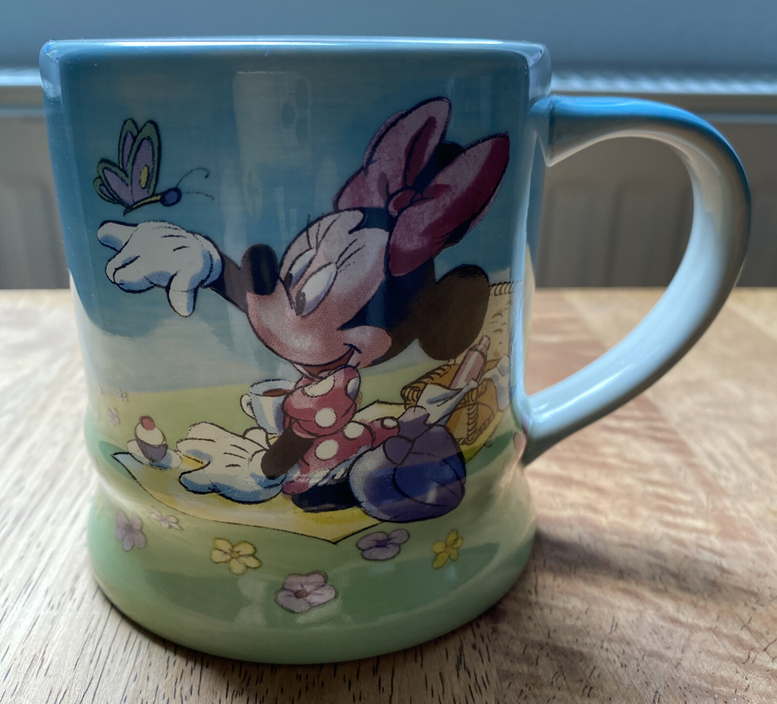 Disney Store Exclusive Mug Minnie Mouse Flowers Butterflies Pretty