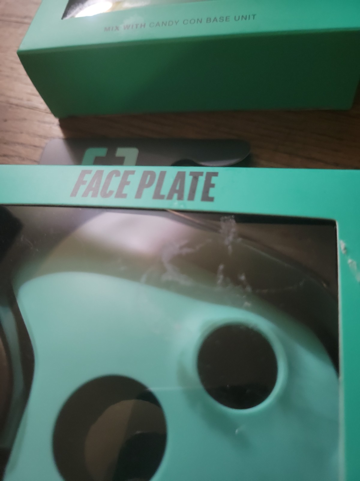 Candy Con Tiarra Teal Face Plates (2)