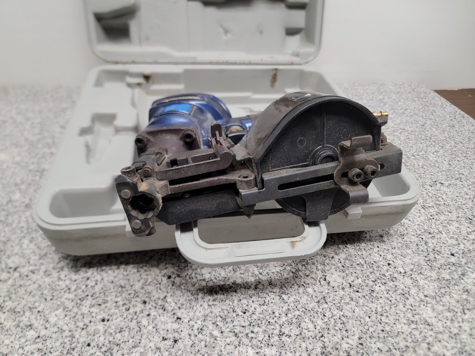 Central Pneumatic Coil Roofing Nailer Model 92917
