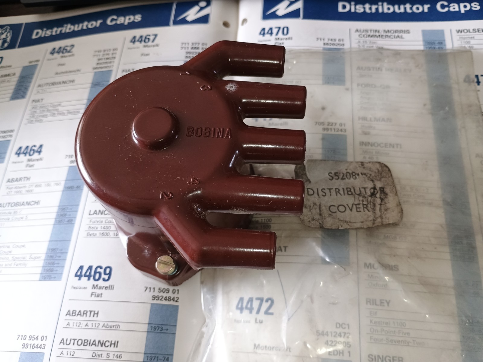 NEW OLD STOCK DISTRIBUTOR CAP - FITS: FIAT 124 SPORT COUPE & SPIDER (1968-75)