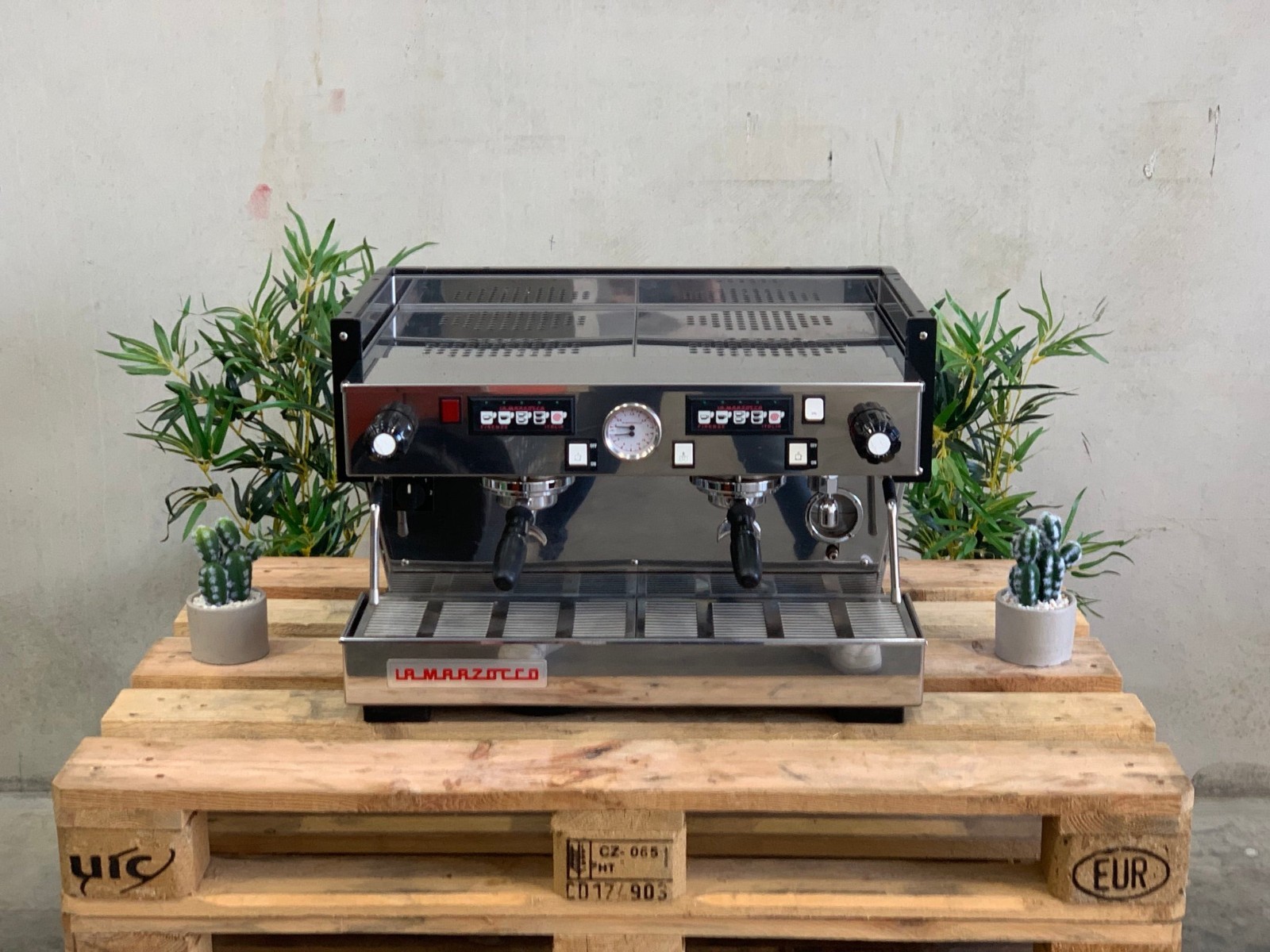 La Marzocco Linea Classic AV 2 Group Commercial Coffee Machine - Stainless