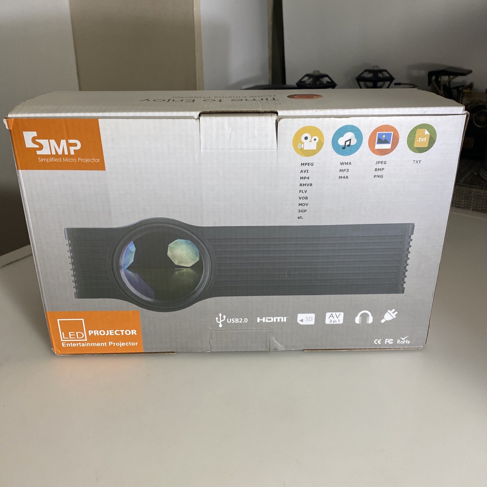 SMP Simplified Micro Projector LED Entertainment Home Cinema Projector Za6