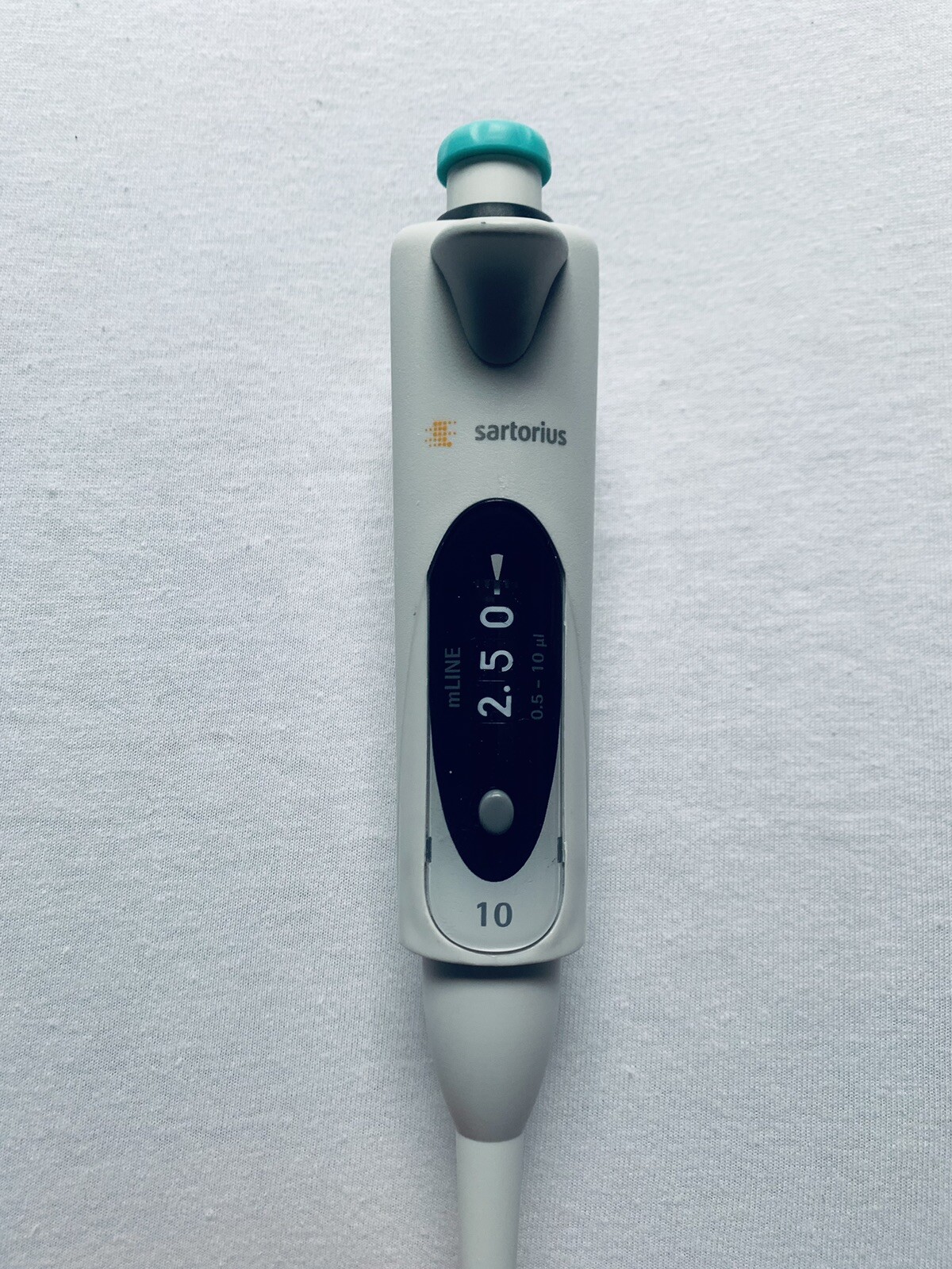 SARTORIUS mLINE ~ 10 ~ Single Channel Pipette 0.5-10μL Lab Pipettor.