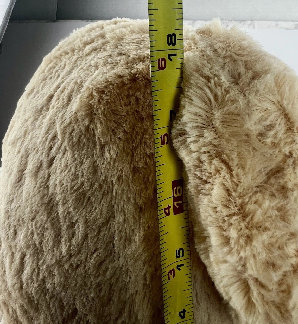 GOFFA BEAR CHAIR For Kids Or Pets NEUTRAL SOFT PLUSH MATERIAL, NWOT