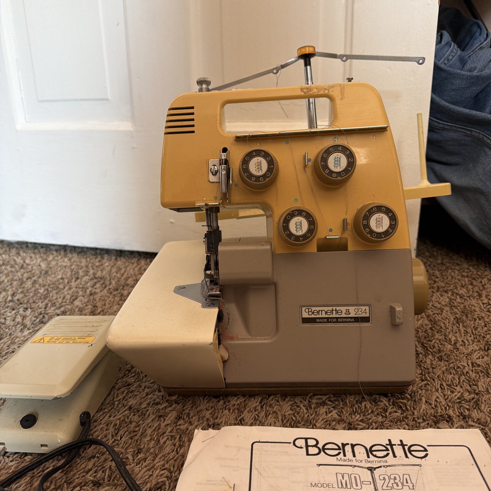 Bernina Bernette Model 234 Serger Japan, Works!
