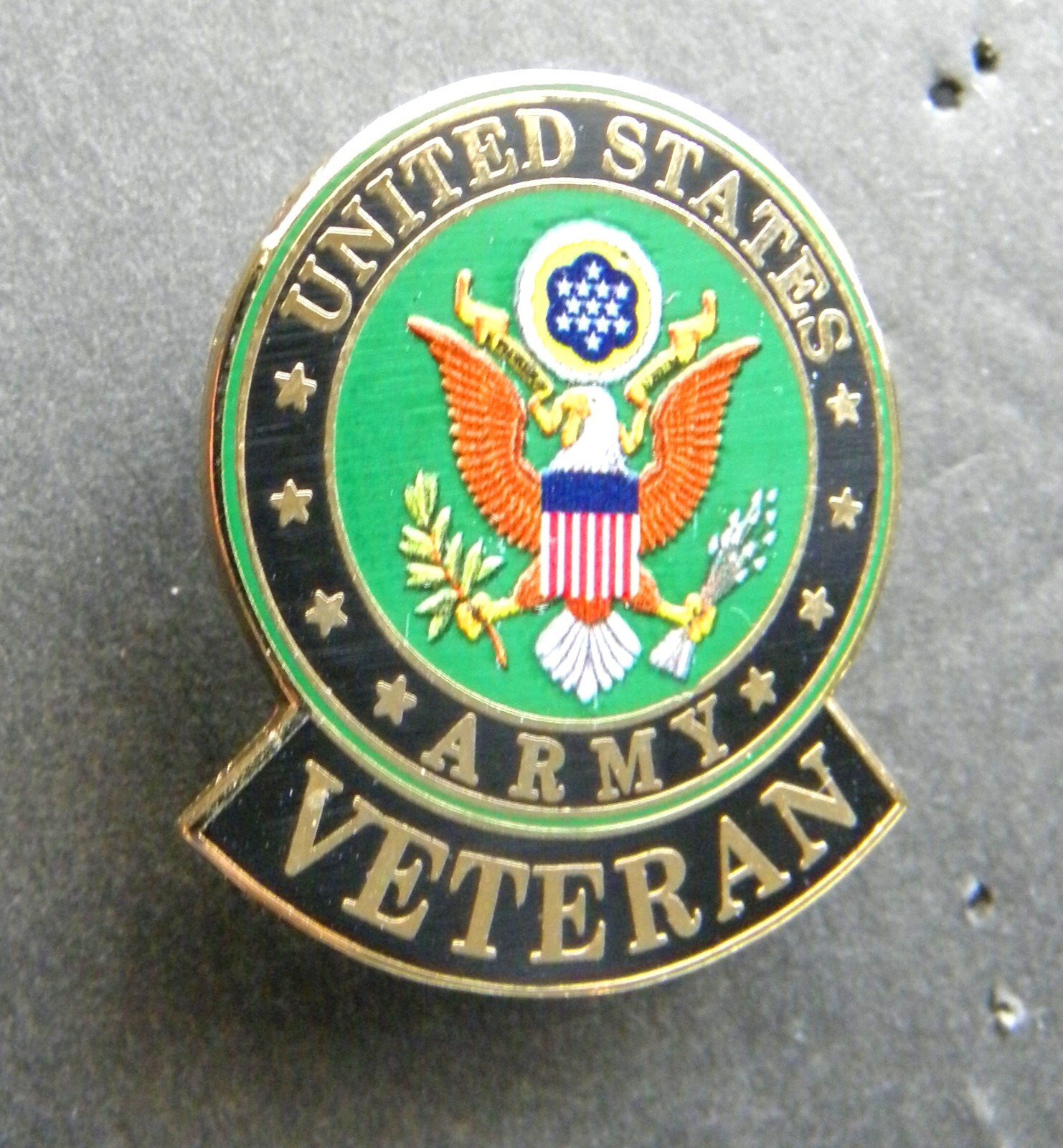 ARMY VETERAN USA CREST LAPEL PIN BADGE 1.1 INCHES US
