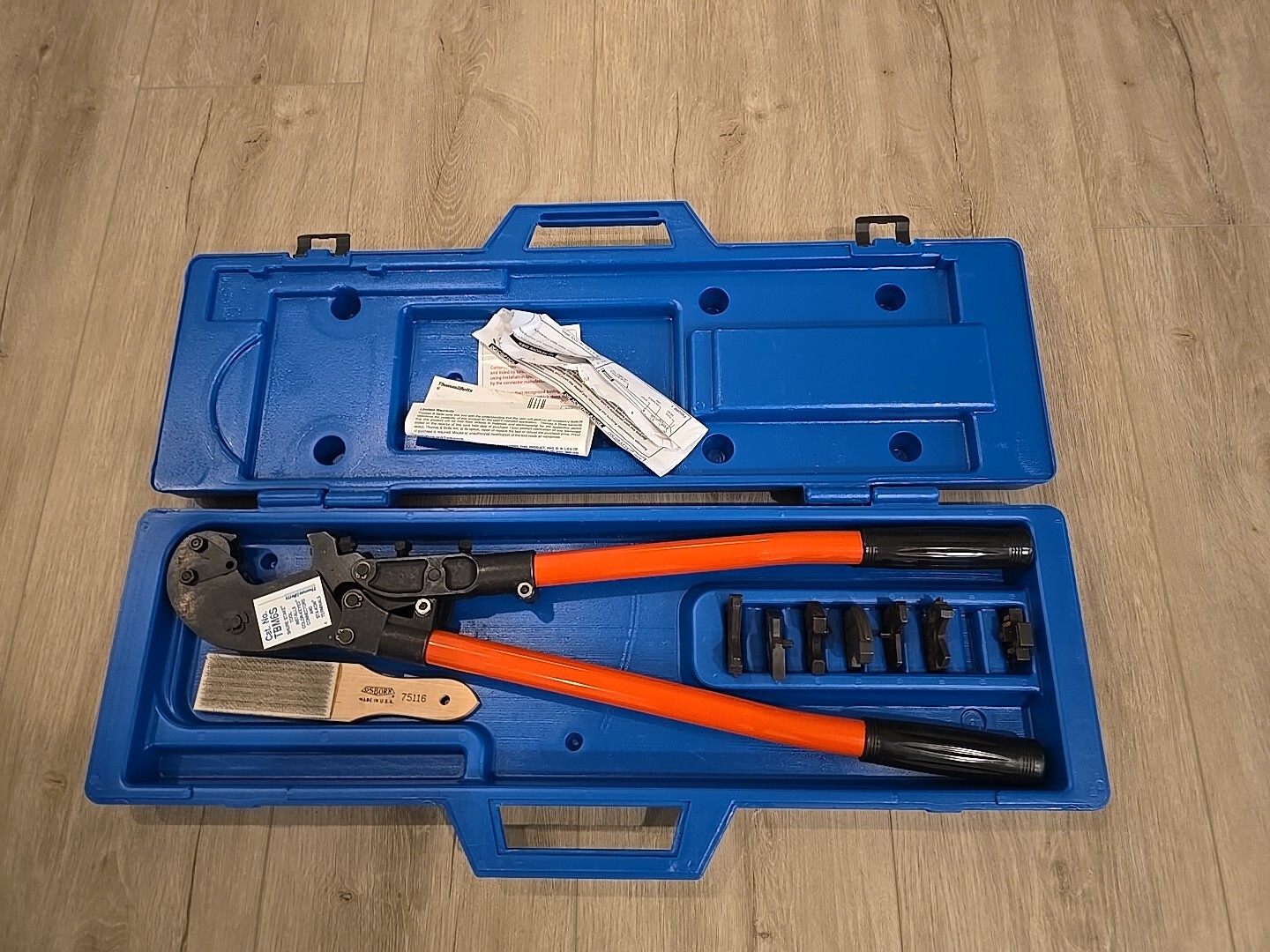 Thomas & Betts TBM6S Shure Stake Color-Keyed Manual Crimper Tool With Dies/Case