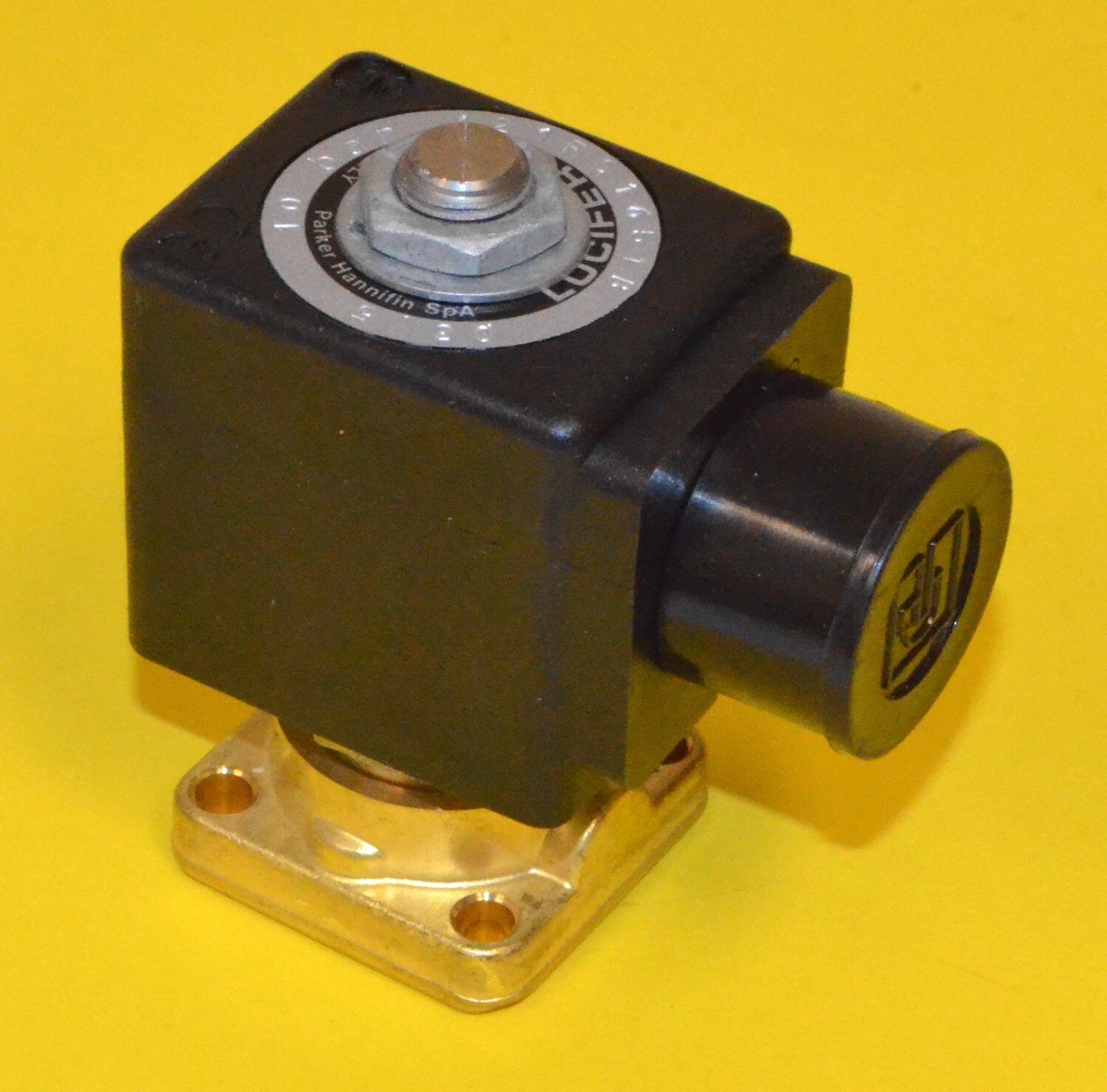 Rancilio 2-Way Solenoid Lucifer Valve 230v  *New* 34040115