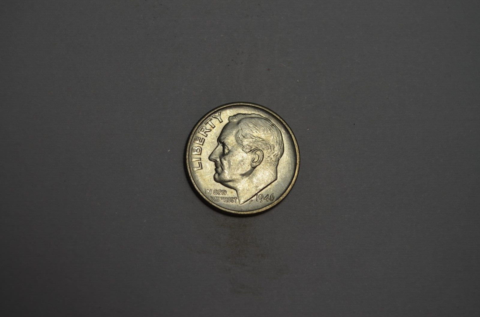 1946 P ROOSEVELT DIME UNCIRCULATED 90% SILVER #53NM