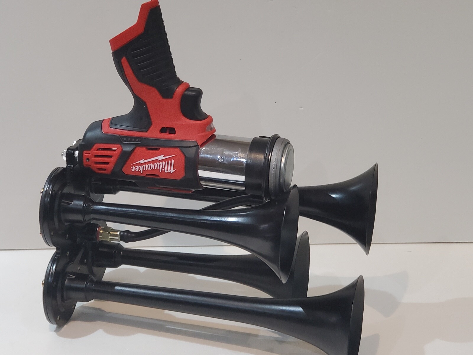 Milwaukee M12  QUAD Air Horn, Train Horn Compressor ,Black Metal Trumpets