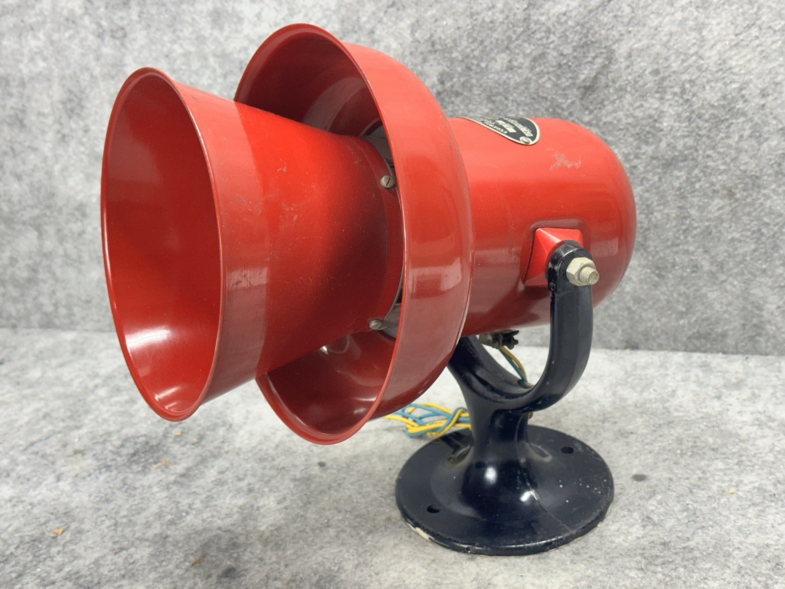 FEDERAL SIGNAL MODEL A SIREN