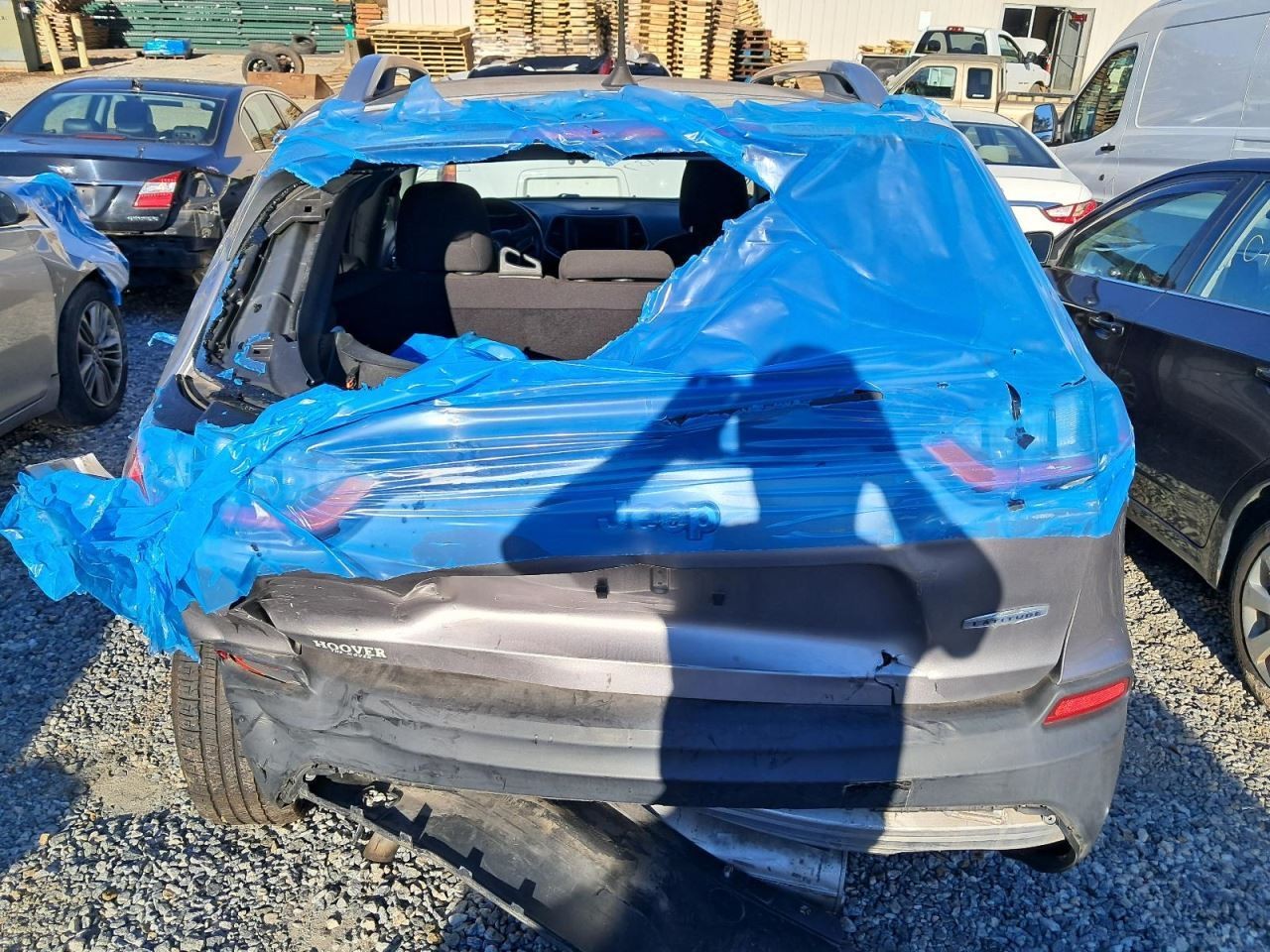 CHEROKEE 2019 Glove Box 4856684