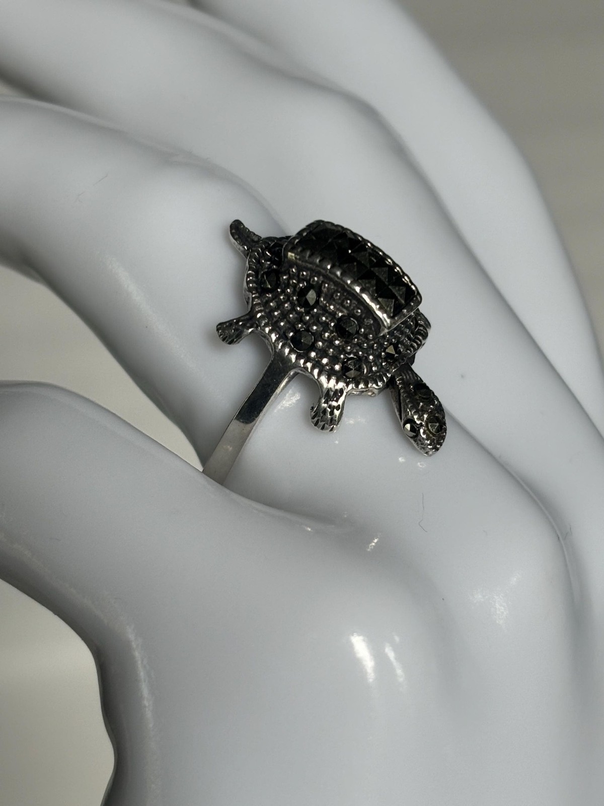 Sterling silver marcasite designer signed ring turtle with moving head size 8.75