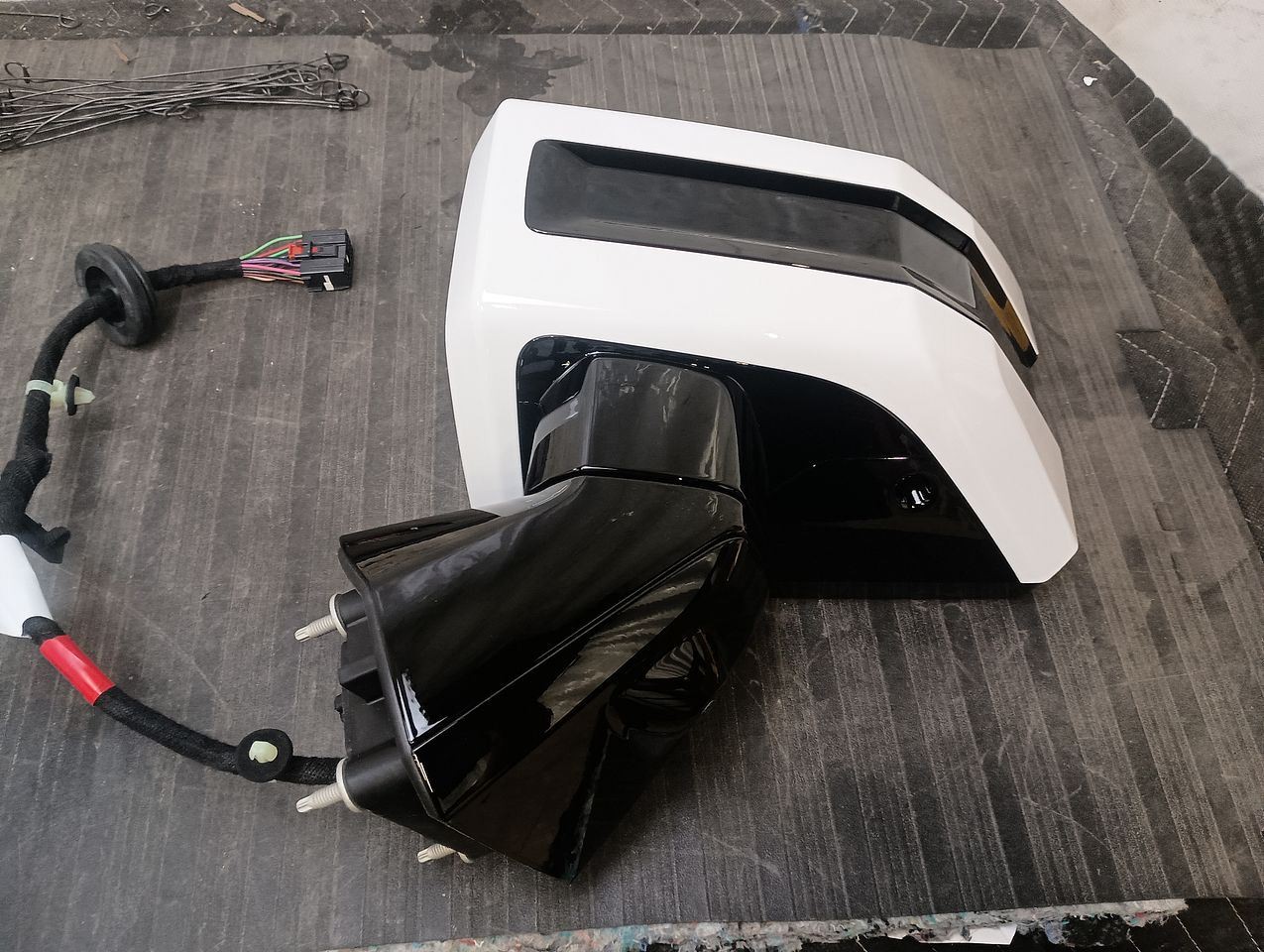 2025 GMC Hummer EV Driver Left Side View Mirror 3101086