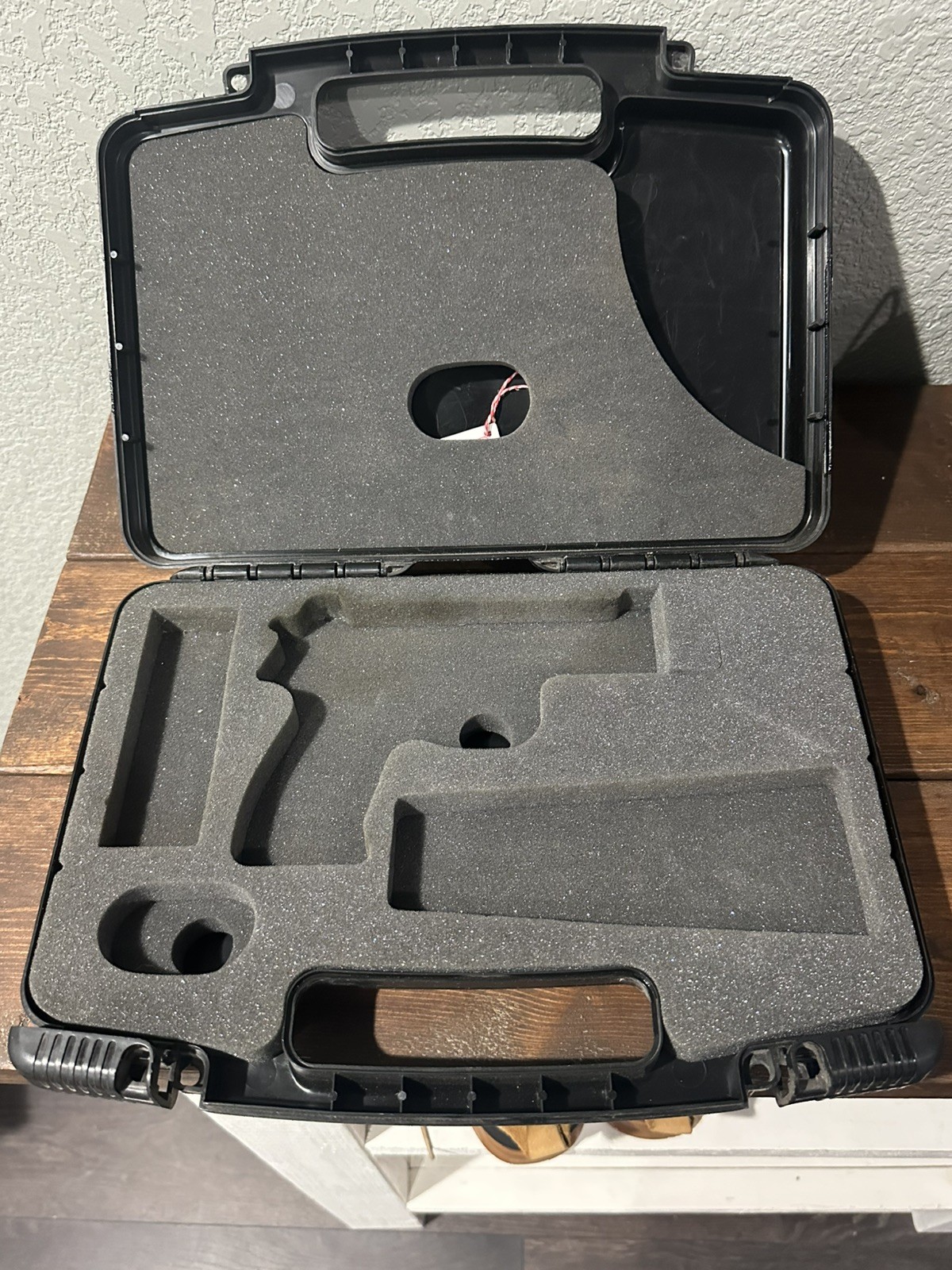 SIGARMS Hard Plastic Pistol Case W/ Foam Insert Padded Interior & Trigger Lock