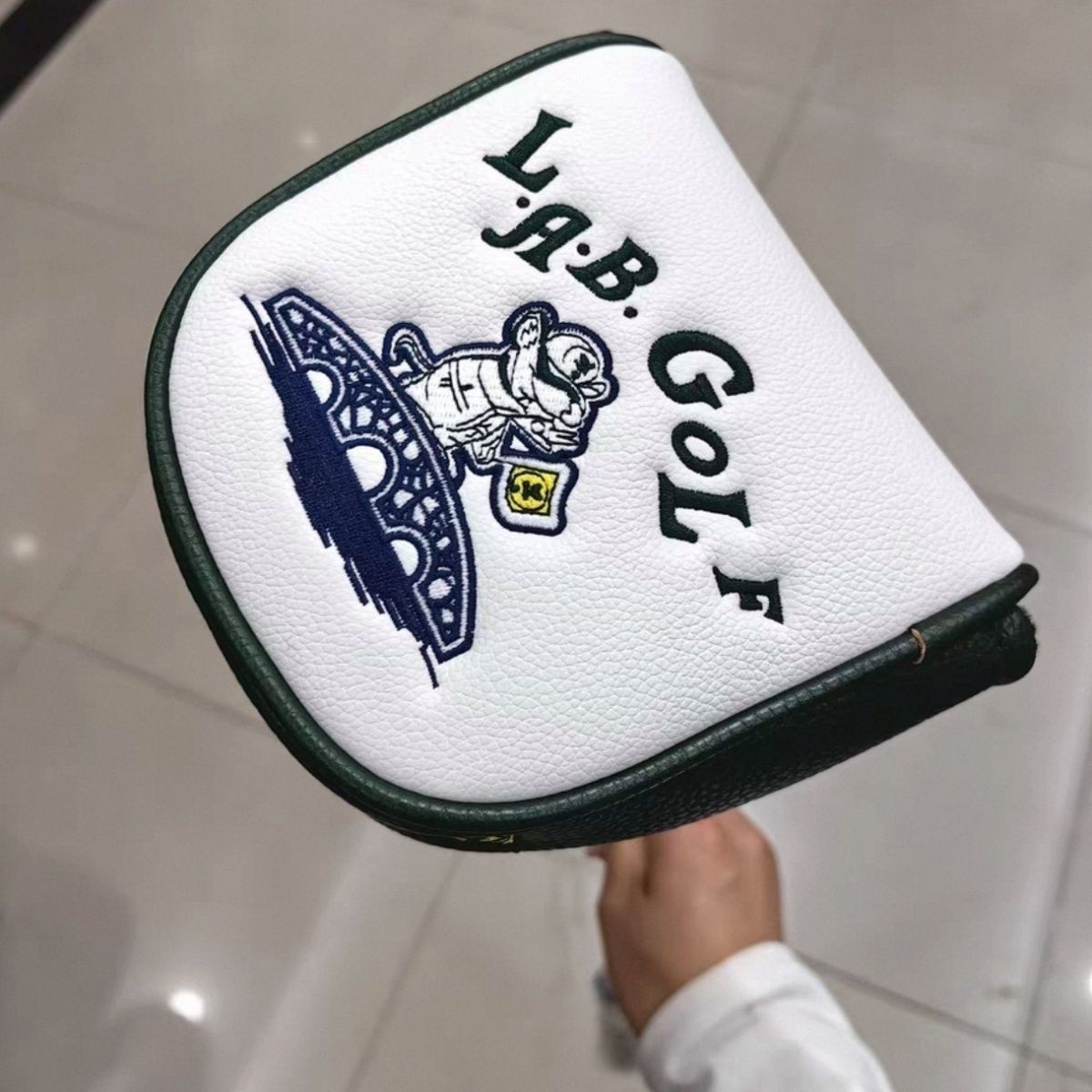 Lab DF3 Golf Center Shafted Putter Headcover Magnetic Closure White