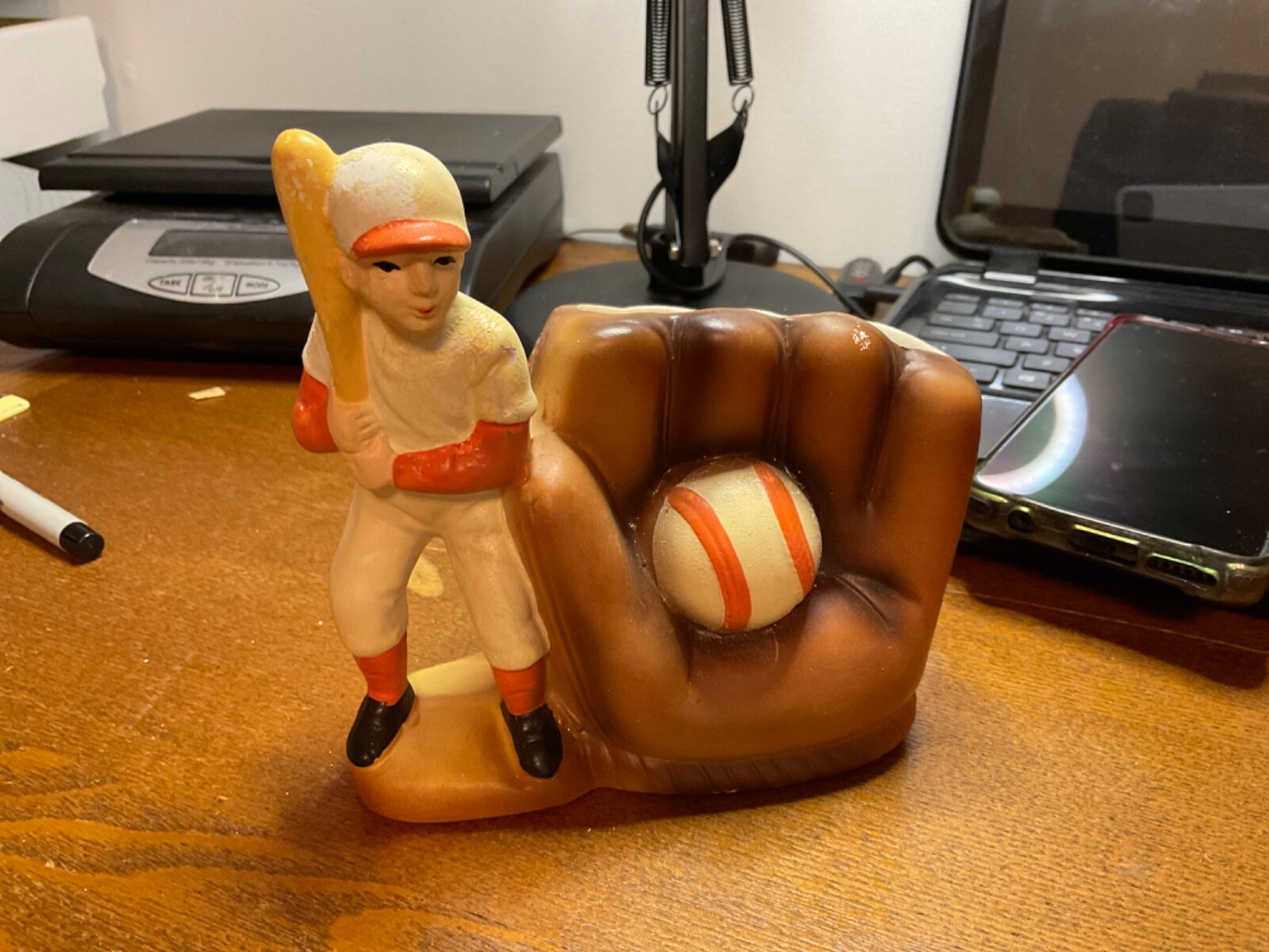 United Imports Japan Ceramic 3D Baseball Player & big mitt ball Planter