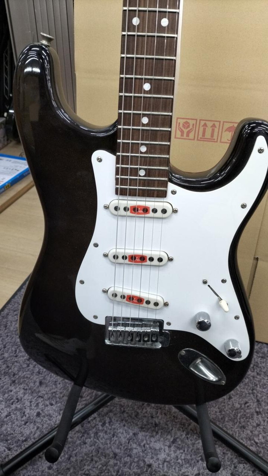 ROCKOON KRF-58 Used Maple neck Rosewood fingerboard Black