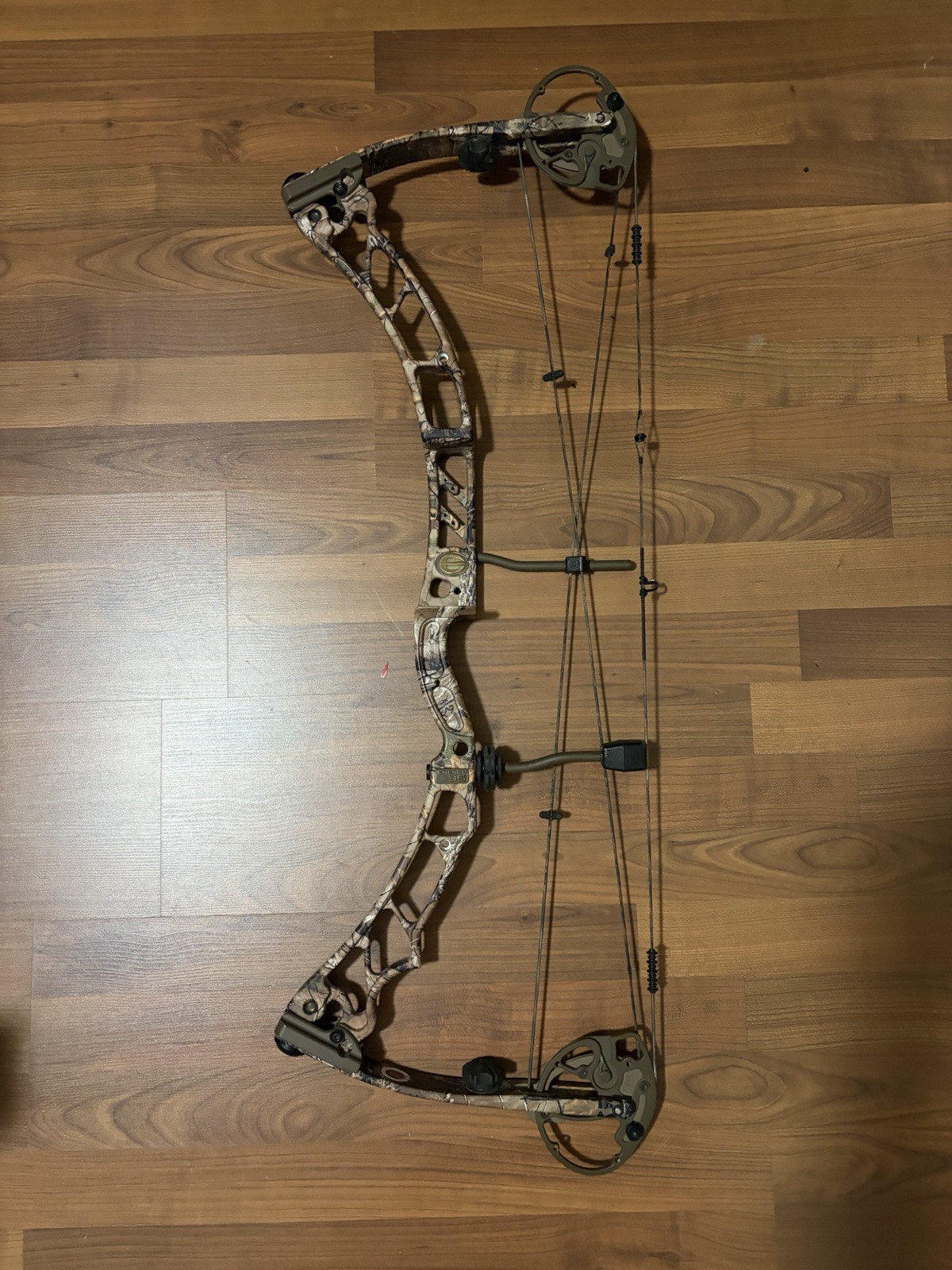 Elite Energy 35 Compound Bow